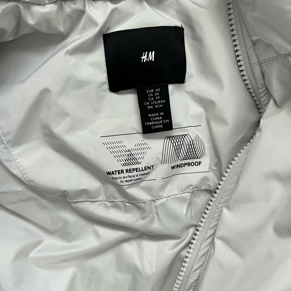 Light weight jacket - Picture 2 of 3